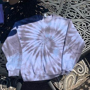 Tie dye sweatshirt (biker shorts also available*)